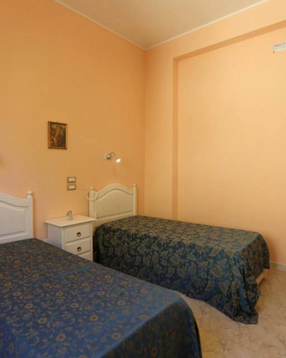 1656012_1381893628747671_1324624435_n