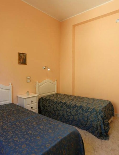 1656012_1381893628747671_1324624435_n